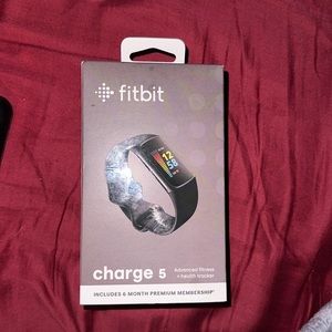 Fitbit Charge 5